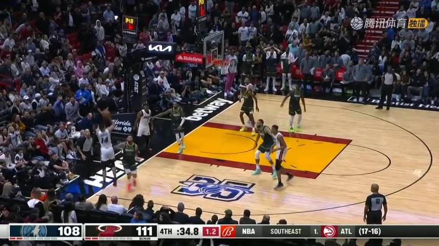 为大场面而生！希罗顶着防守极限压哨长两分杀死比赛（希罗压哨三分）