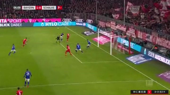 德甲-莱万、格雷茨卡传射 拜仁5-0沙尔克距榜首仅一分（拜仁的格雷茨卡）