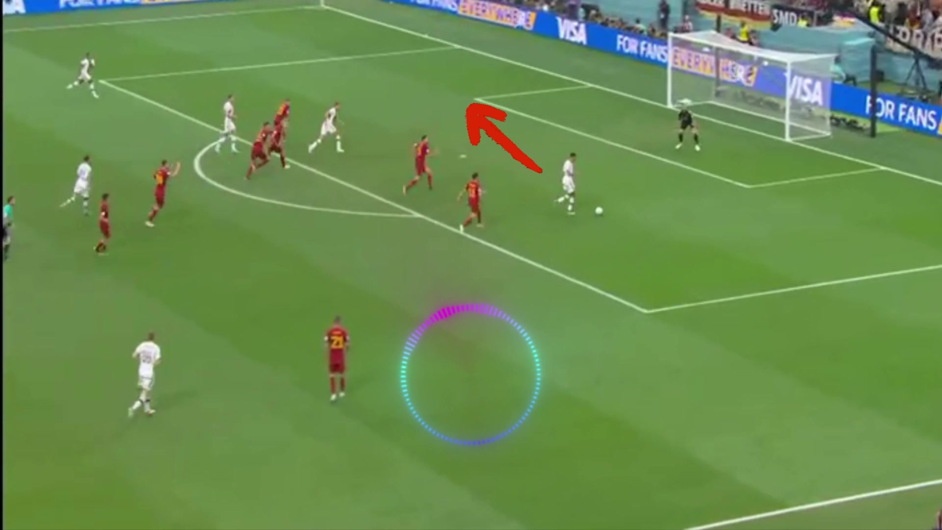 贺炜点评穆西亚拉超级单刀不进：这球可以传，队友后点包抄空门（穆西亚拉集锦）