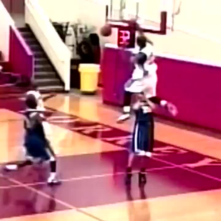 （德罗赞十佳扣篮）能量小子！德罗赞高中时期的那些劲爆扣篮