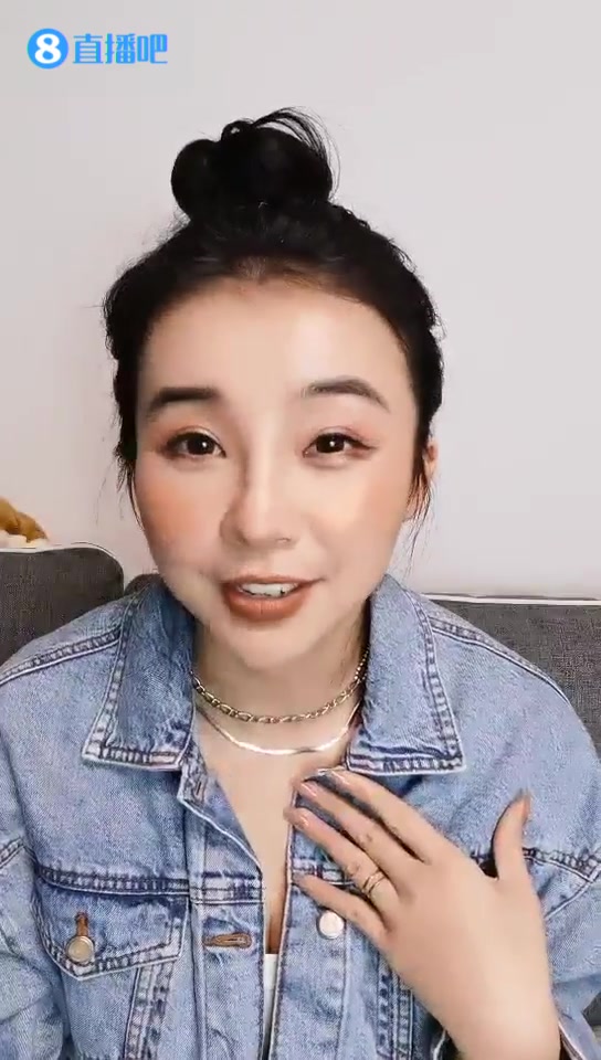 （张曼源采访nba球星）喜欢的球星？张曼源：邓肯和科比 我开过邓肯的跑车~