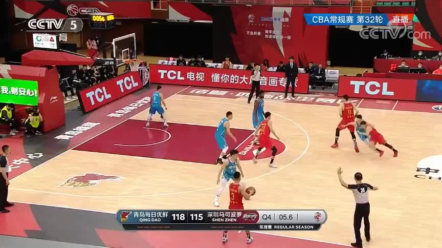 (布克71分)天神下凡!布克命中绝平三分将比赛拖入加时