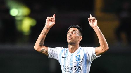 中超-扎哈维戴帽普雷西亚多破门 富力3-1逆转深圳（富力外援扎哈维）