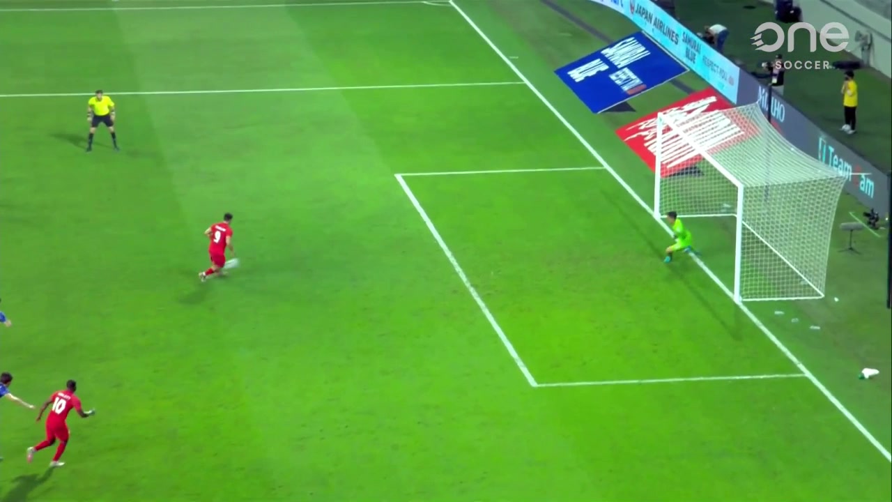 （丁伟骂外援）对外援的防守表现强烈不满！丁伟指导指着莫兰德一顿怒喷