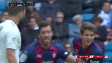 西甲-本泽马头球双响+失空门+中柱 皇马2-1逆转埃瓦尔（本泽马皇马进球）