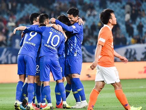 中超-吴曦传射拉斐尔破门+染红 苏宁主场2-1武汉卓尔（中超风云吴曦）