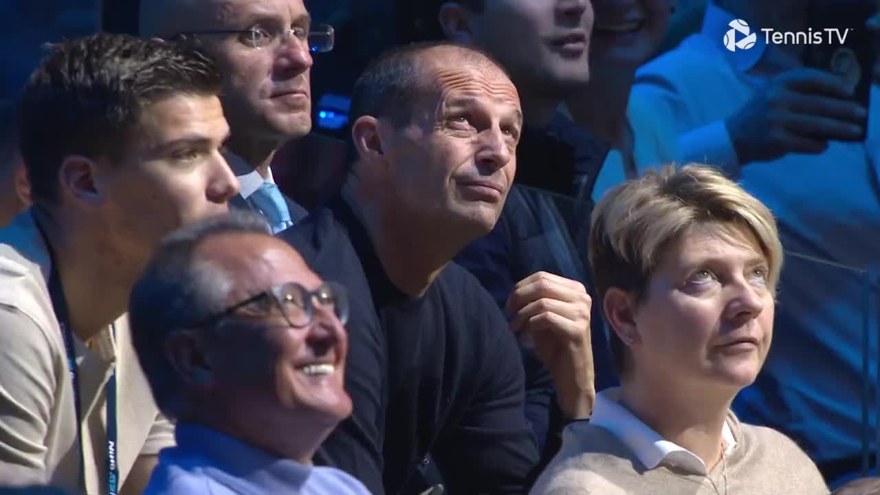 囧！阿莱格里在都灵ATP总决赛期间遭到观众嘘声