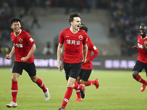 中超-塞尔纳斯双响 升班马佳兆业3-1逆转华夏取得开门红（马尔超联赛）