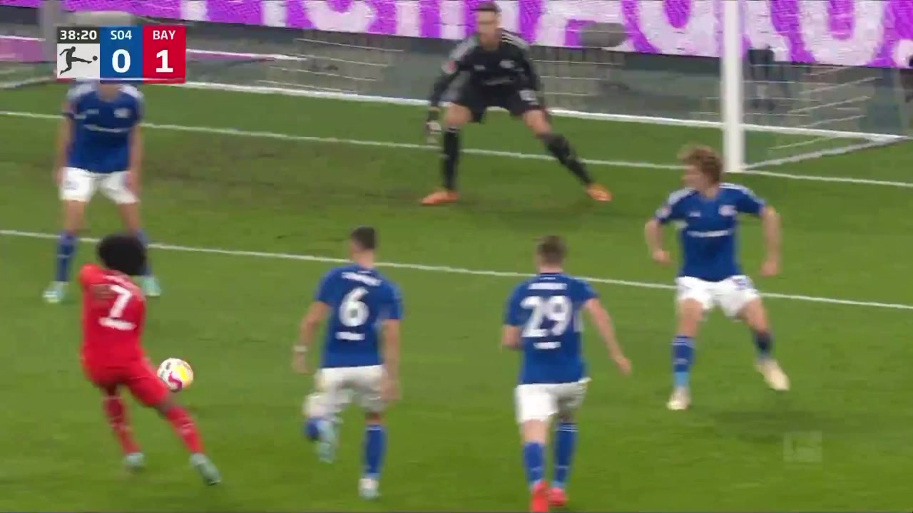 穆西亚拉脚后跟助攻 格纳布里跟进低射破僵（穆西亚拉集锦）