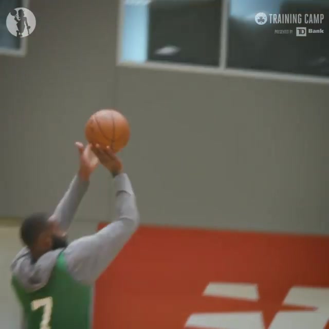 (凯尔特人杰伦布朗怎么样)凯尔特人训练营:杰伦-布朗小集锦