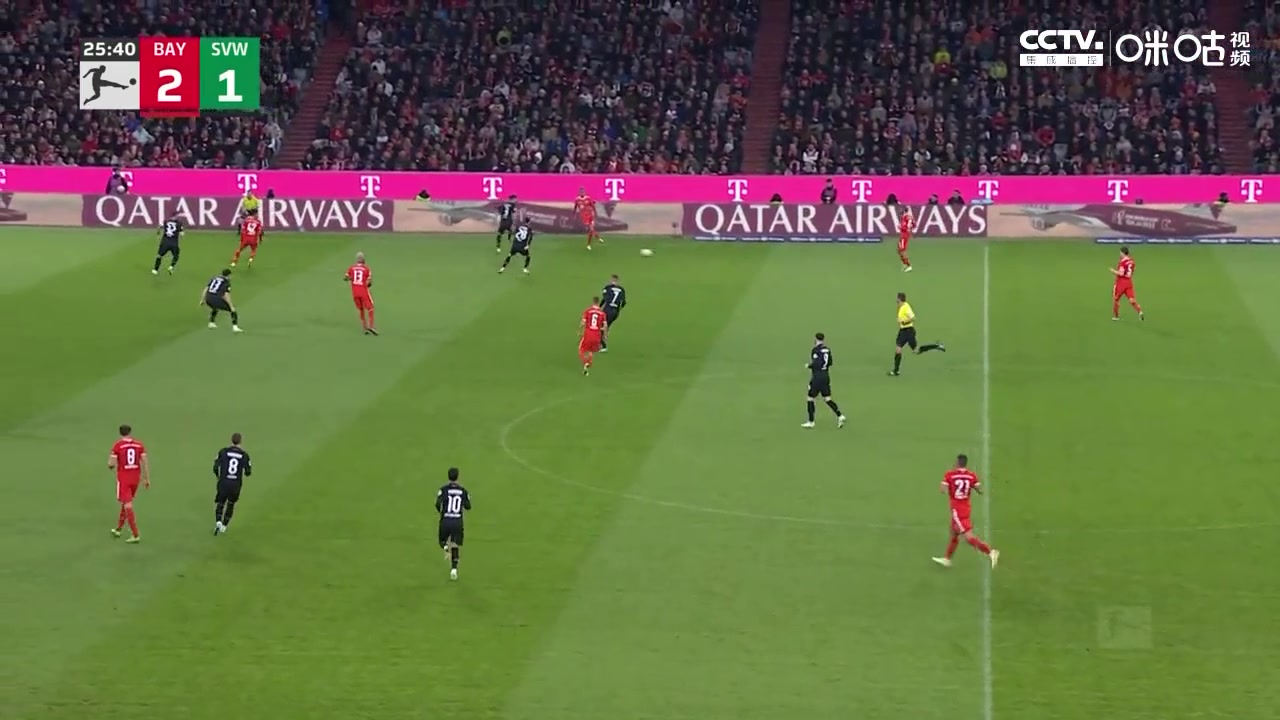 基米希直塞 格雷茨卡过门将后 倒地前先伸一脚将球打进（基米希和格雷茨卡）