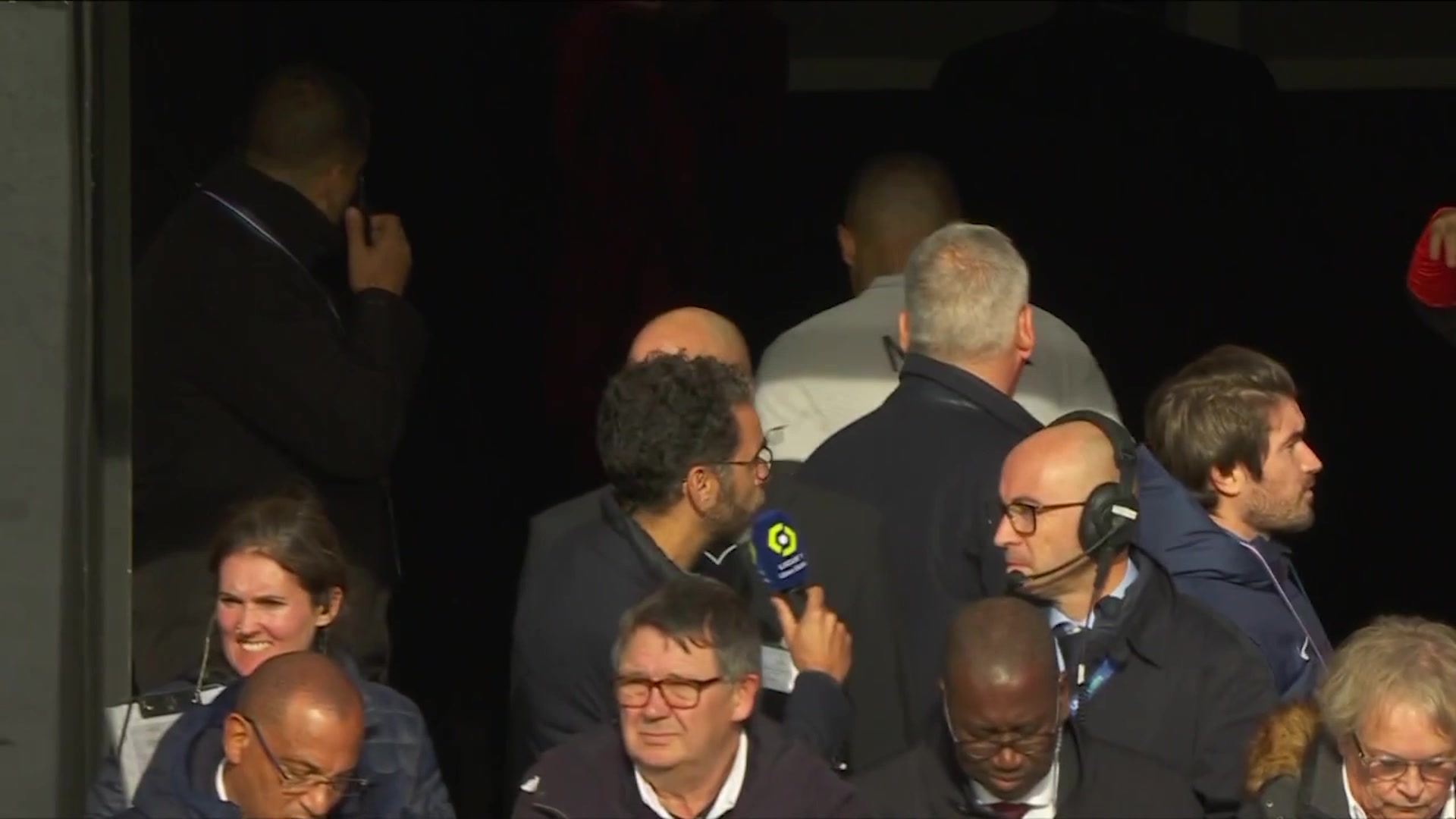 姆巴佩84分钟被换下 稍作休息后回更衣室（姆巴佩39.2km）