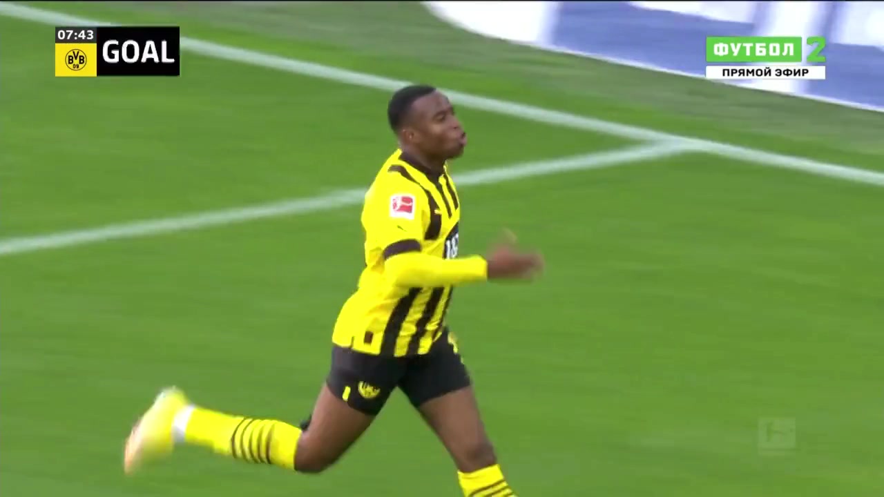 17岁的天才！穆科科德甲双响 扛倒对手轰世界波+远距离吊射（穆科科德甲视频）