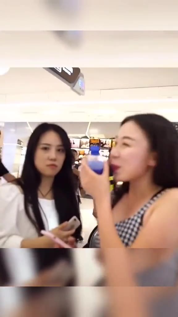 （霍华德来中国玩）女孩子们惊呆了！回顾当年霍华德来到中国时