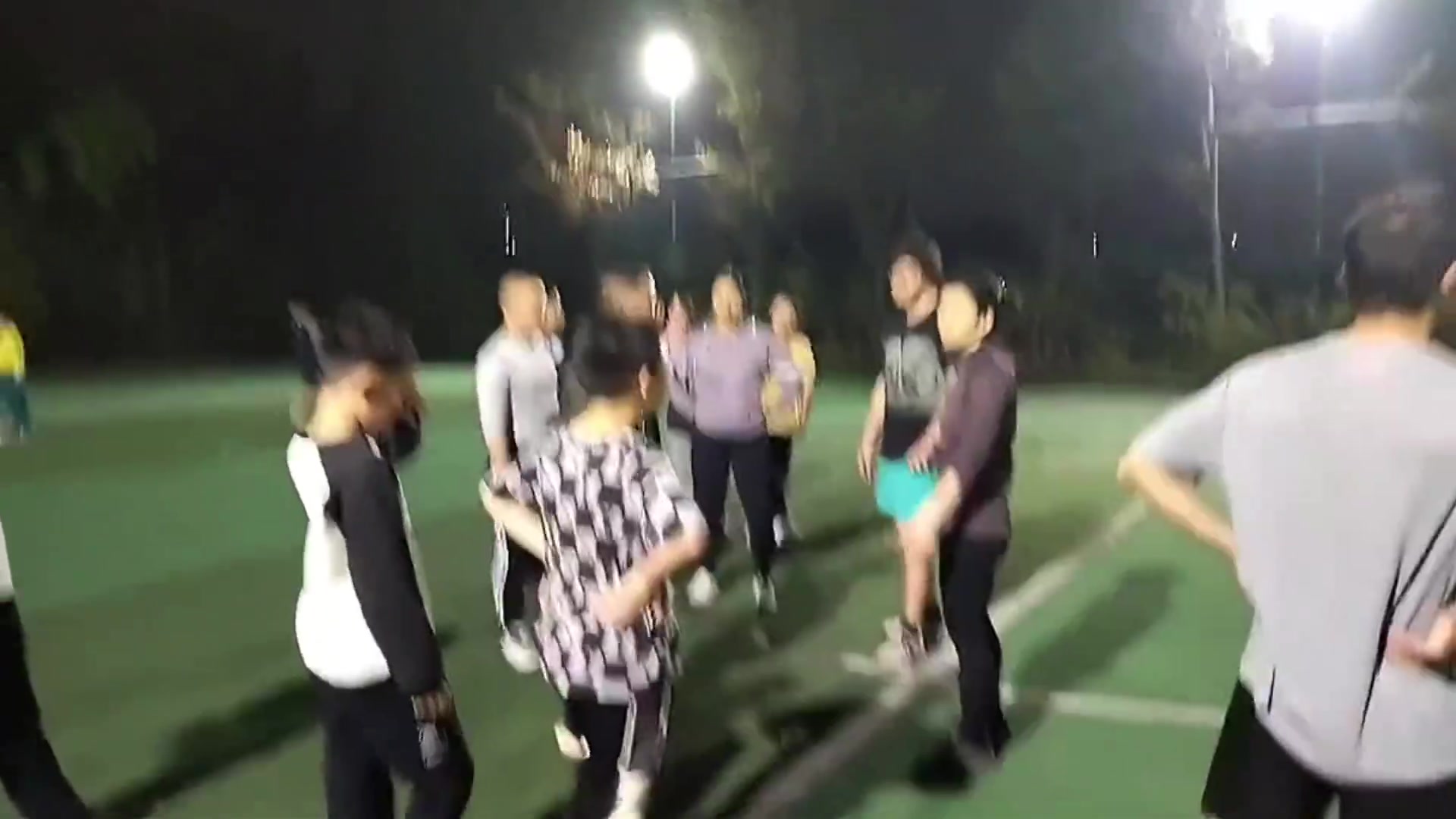 （吴前家里很有钱吗）能说吗？吴前家里到底有多少钱