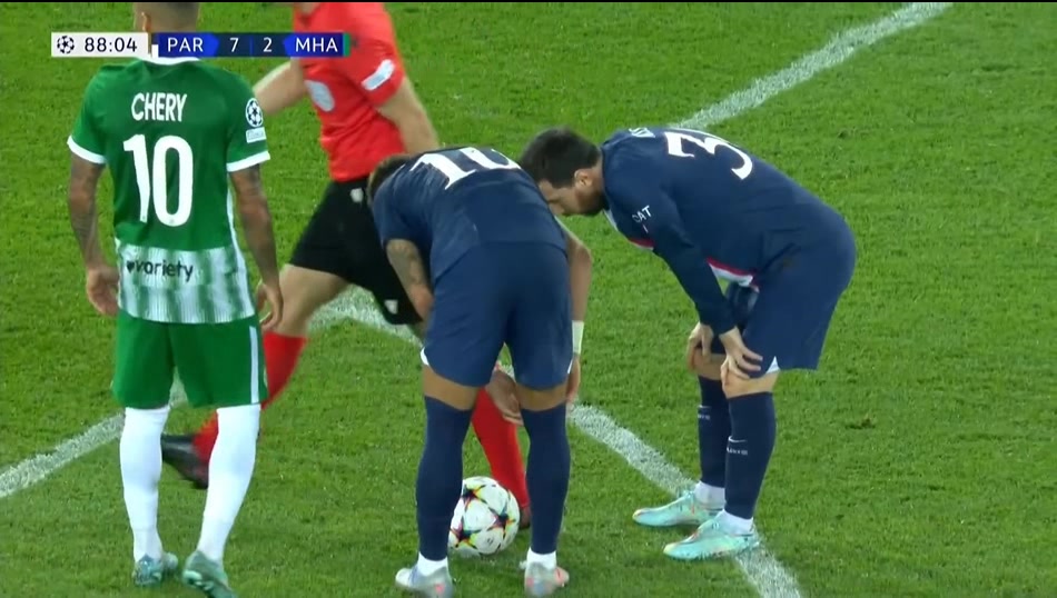 恶搞三球、球爹和乔丹同场竞技 最后球爹强势抢镜！