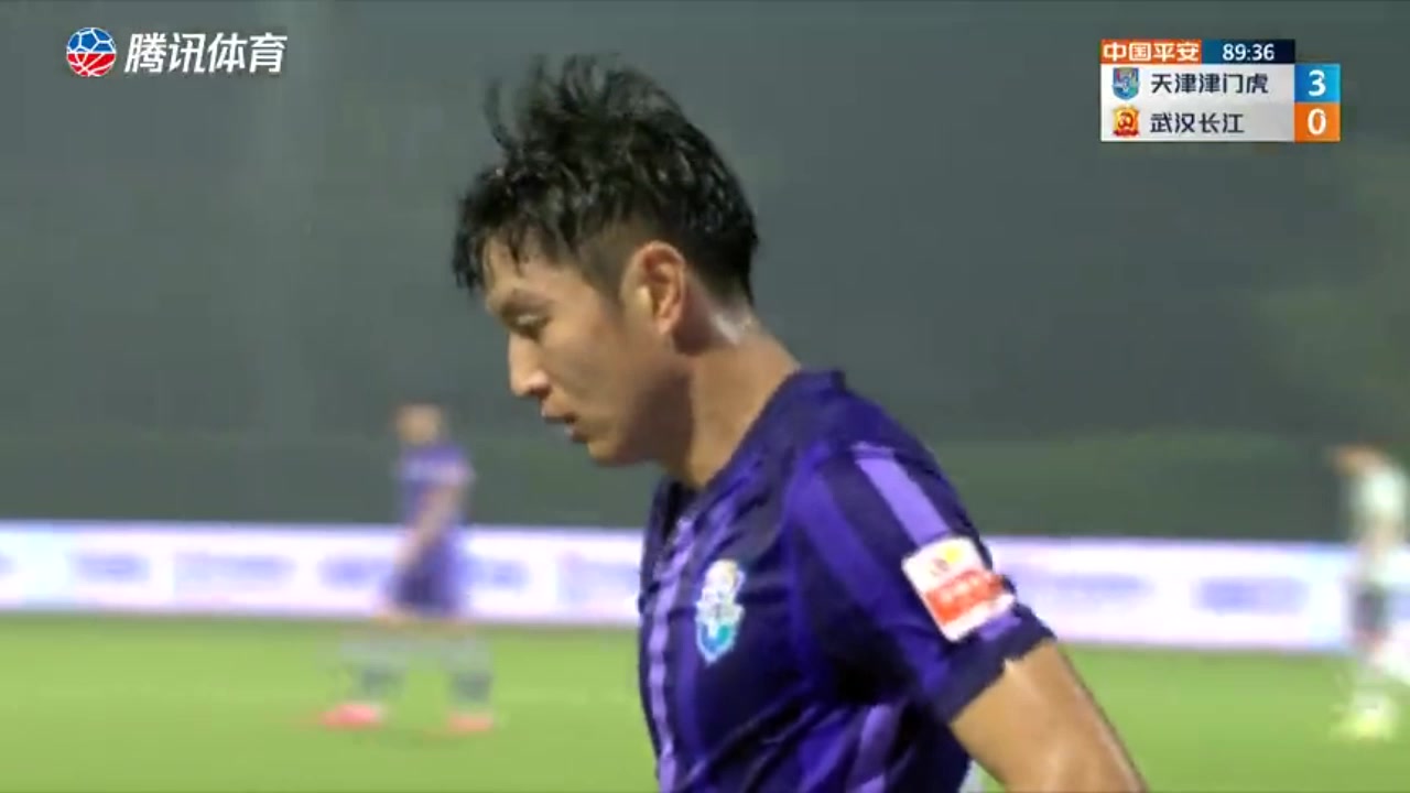 王嘉楠一脚爆射自摆乌龙，替补席队友目瞪口呆惊出表情包（王嘉楠 j联赛 飞铲）