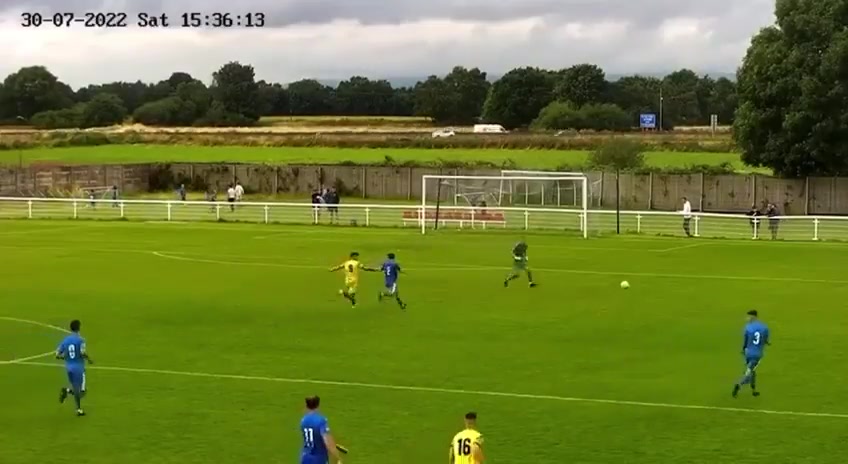 （康宁汉姆高中数据）第二高中生大学首秀！康宁汉姆战老家大学砍21分10板