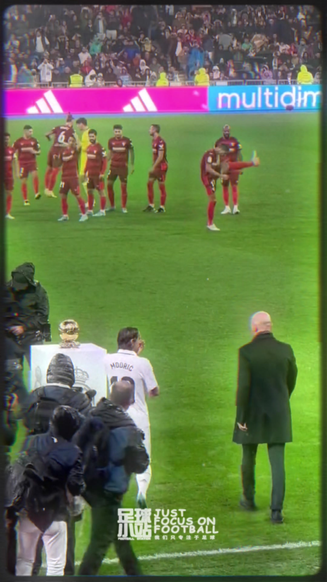 （这一掌看着怎么这么流畅呢表情包）这一掌看着怎么这么流畅呢