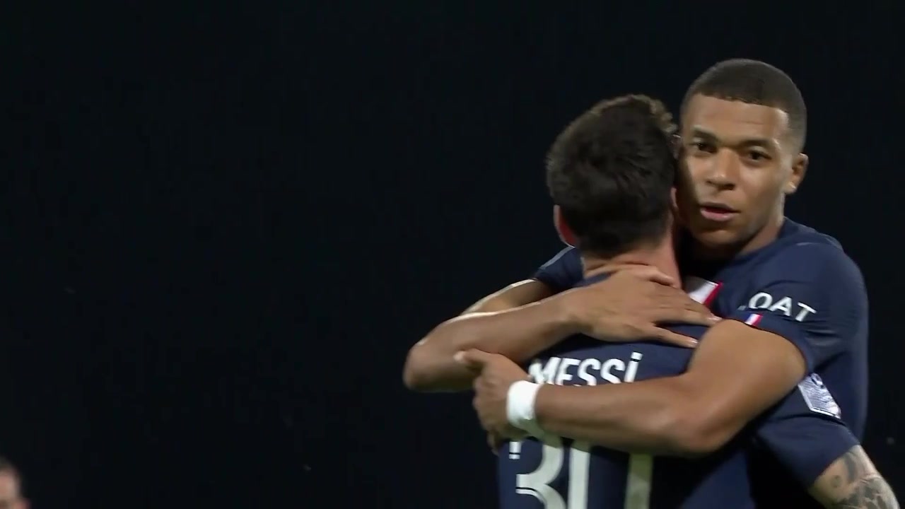 （徐静雨说克莱汤普森）徐静雨：克莱的合同恐会成为超级烂合同