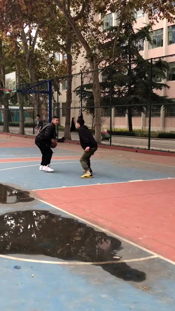 （这出手丝般顺滑是什么歌）这出手丝般顺滑