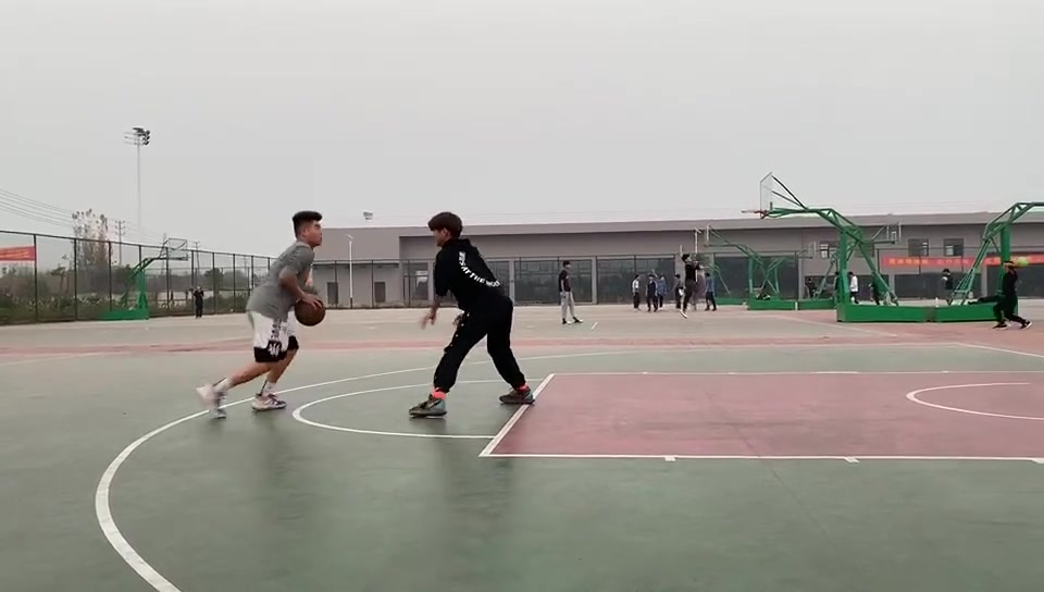 （该配合你演出的我尽力在表演你却嫌我演技）该配合你演出的我尽力在表演