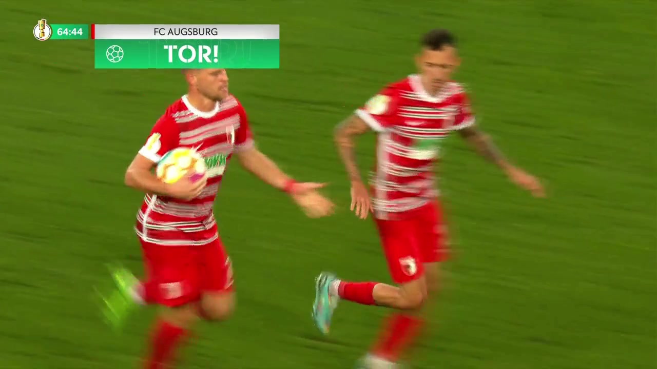 奥格斯堡横传门前 于帕梅卡诺解围自摆乌龙（奥格斯堡 不来梅）