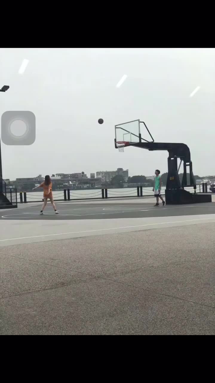 （篮球场上受过最严重的伤）篮球场上受过最重的伤狗粮