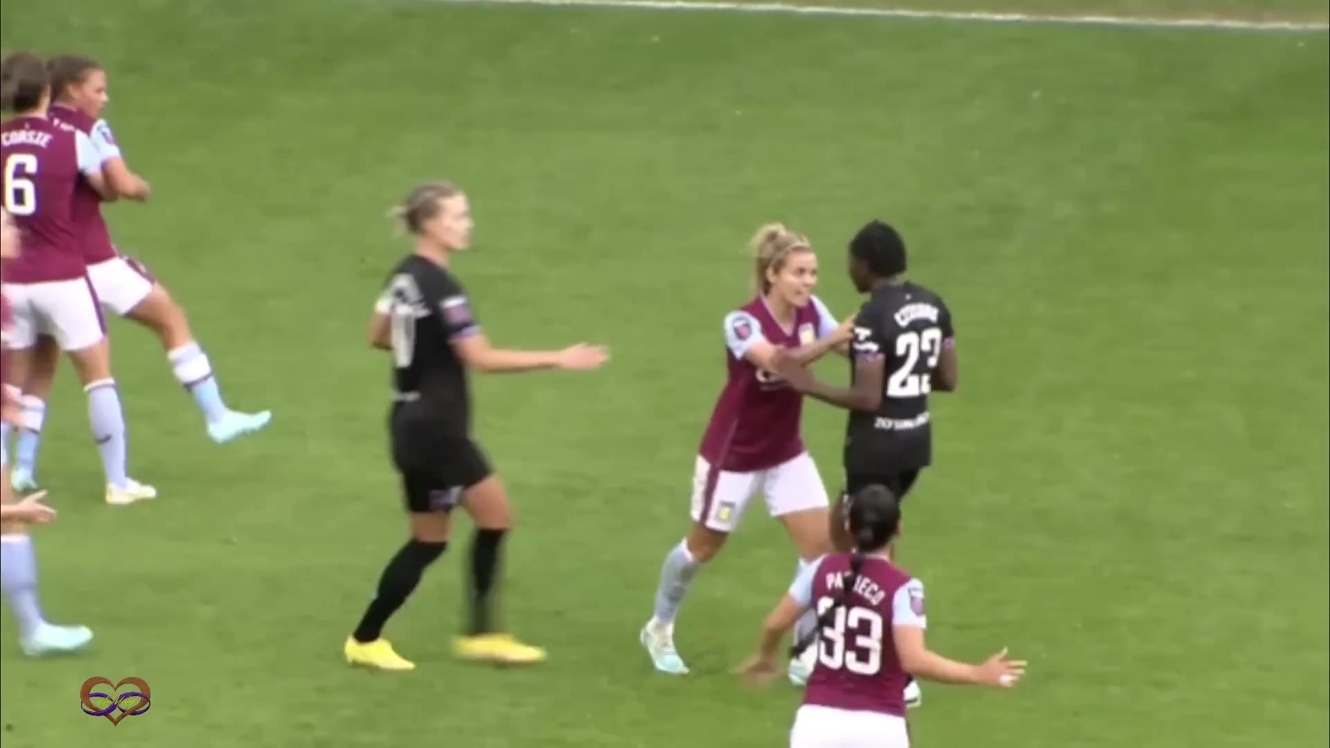 （这名女中锋妹纸的颜值好高啊）这名女中锋妹纸的颜值好高