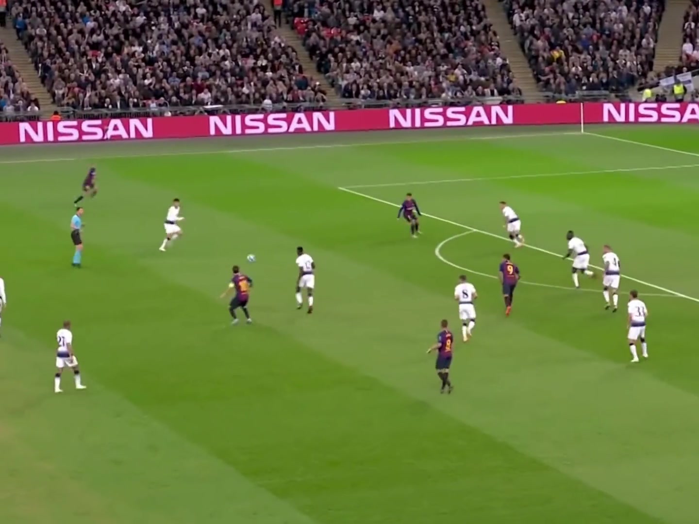 （易建联防加索尔视频）大哥够硬！看看当年易建联是怎么防加索尔的