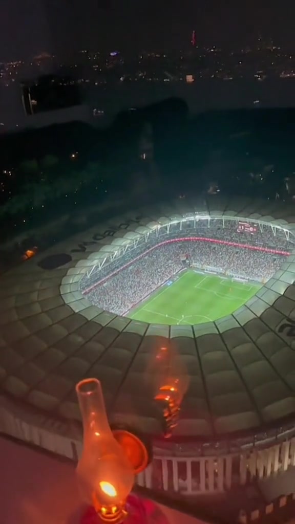 （钟南山李少芬爱情故事）故事里的中国之《钟南山》：李少芬球场上投篮等钟南山回家吃饭