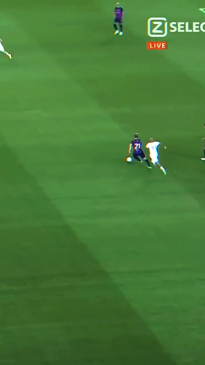 （郑楠什么水平）李楠暂停期间训郑祺龙：多少个前场篮板抢不到！