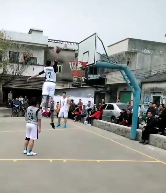 （你这不是跳太高 就是飞得太低了英语）你这不是跳太高 就是飞得太低了