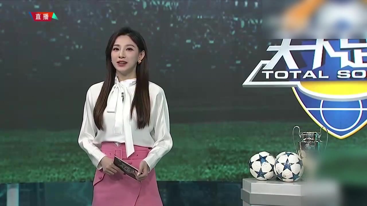 （杨金蒙受伤）这判罚你怎么看？杨金蒙因假摔被裁判吹罚技犯