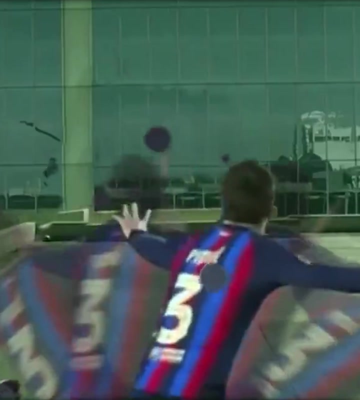 严格！郭凯拉拽代怀博球衣被吹罚违体犯规