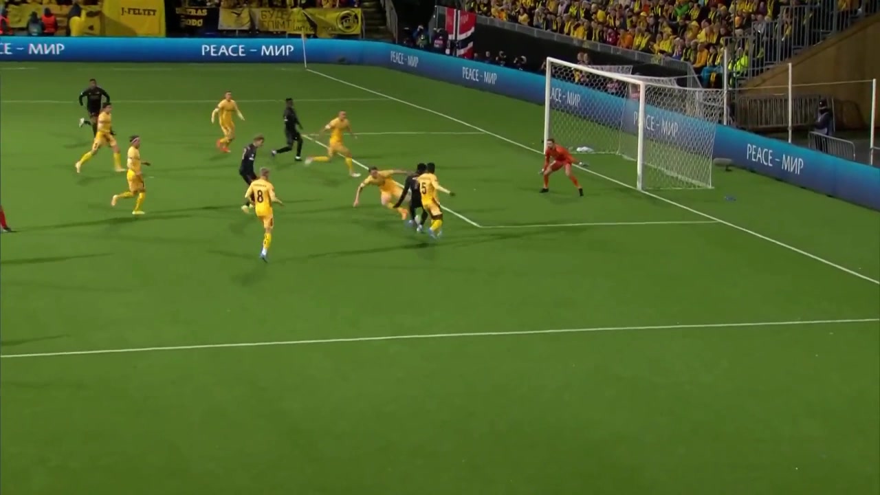 （邓肯原地大风车扣篮视频）有传人了！网友神模仿邓肯原地大风车扣篮