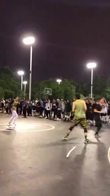 野球场遇到这样的高手你只能望球兴叹了！