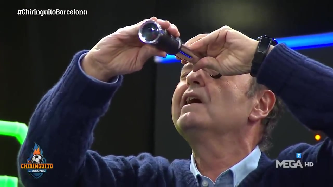 （哟呵!妹纸送给男友的礼物挺别致的呀什么意思）哟呵！妹纸送给男友的礼物挺别致的呀