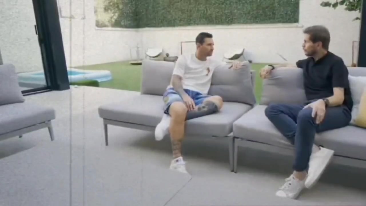 （nba登哥是谁）俩小伙相当青涩！来看看选秀前登哥&德罗赞