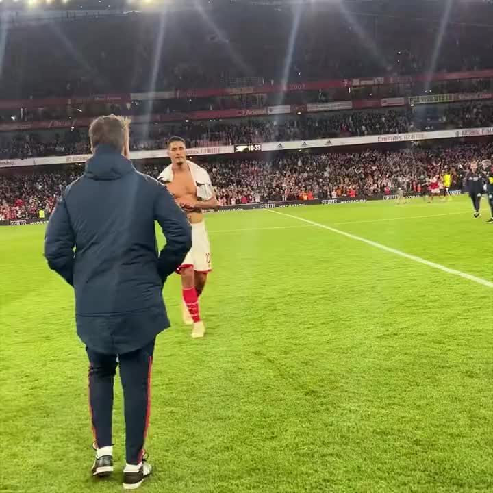 （cba朱传宇）北控球员面对2米24的朱传宇说出心声： “太JB高了”