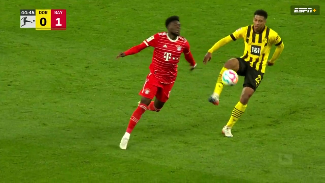 你怎么看？贝林厄姆挑球踢中戴维斯面部，裁判无表示（贝林厄姆什么水平）