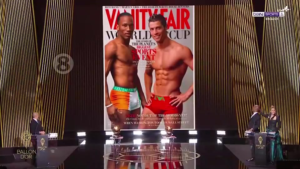 （霍华德怎么纹身了）秀得很啊！霍华德的内裤上印有未婚妻的头像