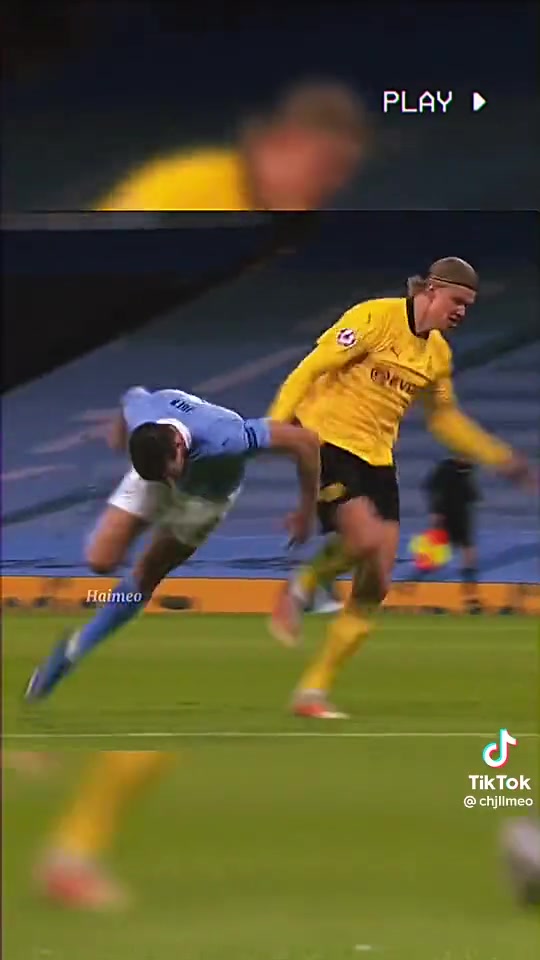 （阿戈尔和贝尔）阿联被戈贝尔帽了以后 在随后防守中连送两记火锅找回场子