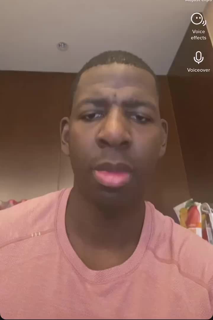 （福建外援尼克尔森女友）福建外援尼克尔森正在接受隔离 利用闲暇时间学习中文