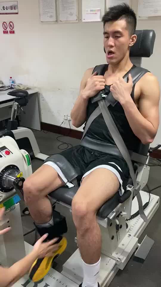 （梅奥郭艾伦身高对比）这是在练啥？梅奥晒郭艾伦训练视频