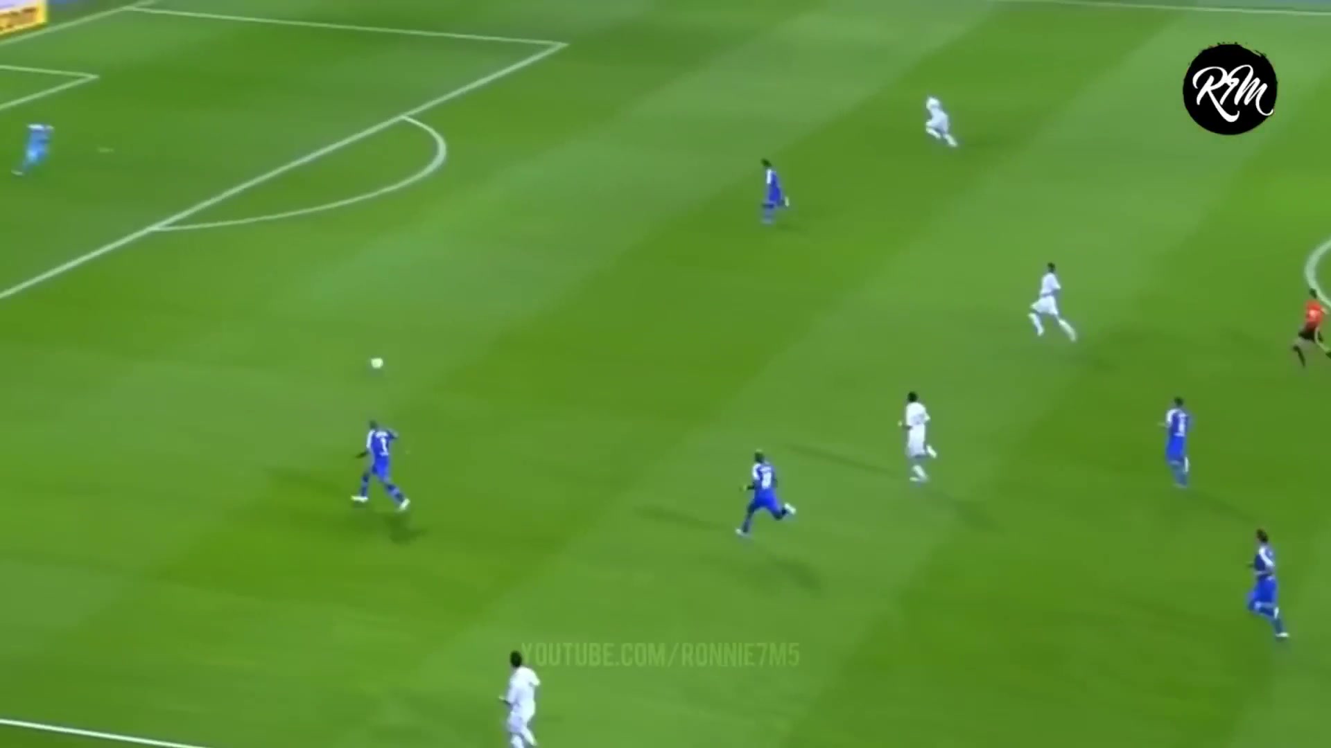 哈哈！怎么会有那么可爱的女教练