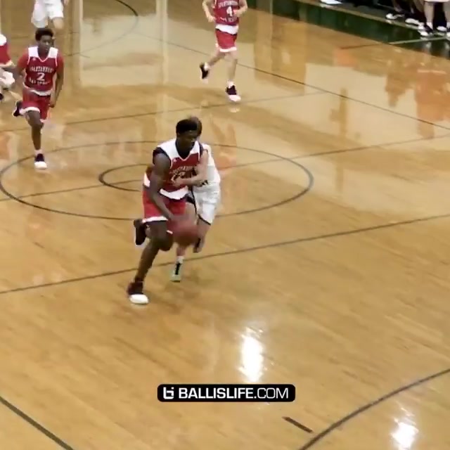 （锡安的臂围）螳臂当车啊！这么小的身板怎么挡得住锡安快攻