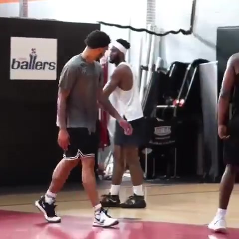 （布里奇斯怎么样）技惊四座！布里奇斯训练中秀大风车空接暴扣