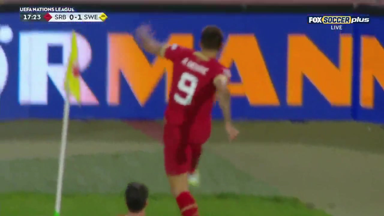 太猛了!米特洛维奇欧国联戴帽 两粒头球破门碾压对手