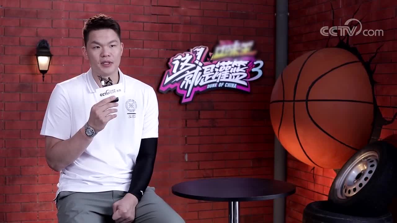 （朱芳雨拒绝阿联老将合同）朱芳雨：阿联将缺席CBA新赛季 目前在美国恢复伤病